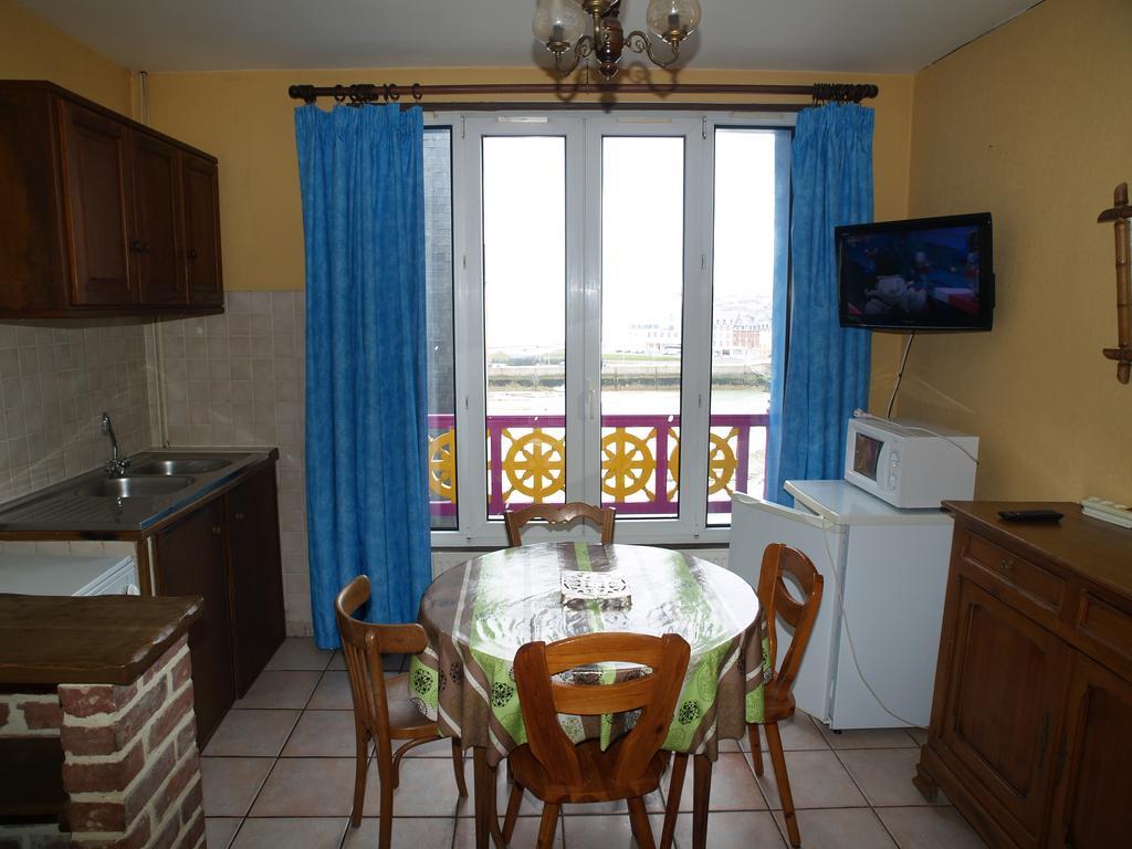 Ets Levillain-Hotel les Caletes Le Tréport Extérieur photo